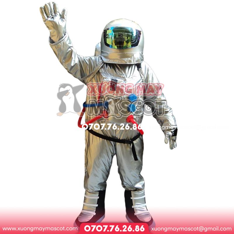 astronaut-mascot-costume-1-800x800