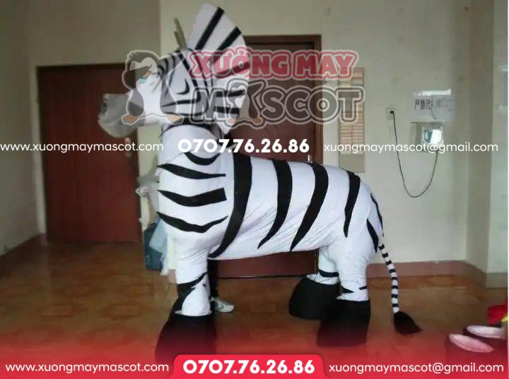 z4965375602860_93b50c95dc8845938724b3714f46be47